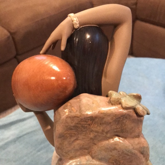 Beautiful Lladro FROM THE SPRING 010.12396 retired gres - woman with water jug - Picture 5 of 11